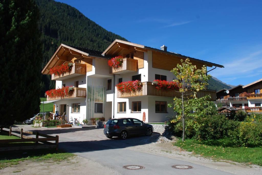 Haus Kargruber Santa Maddalena in Casies Exterior foto